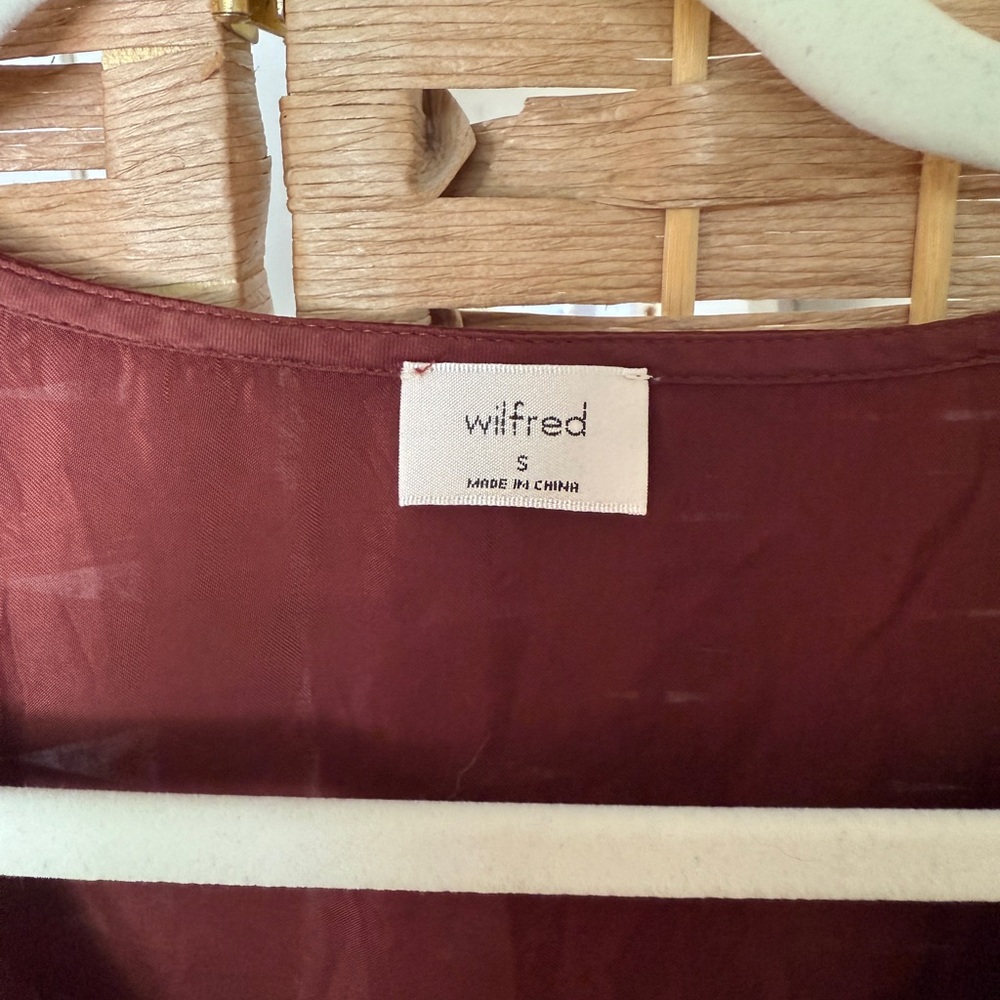 ARITZIA Wilfred Red Puff Sleeve Pearl Button Blouse - Picture 2 of 3